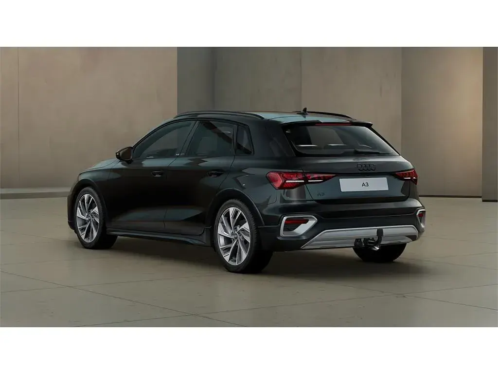 Nuevo Audi A3 150 CV (110 kW) 2026 Negro mito Berlina
