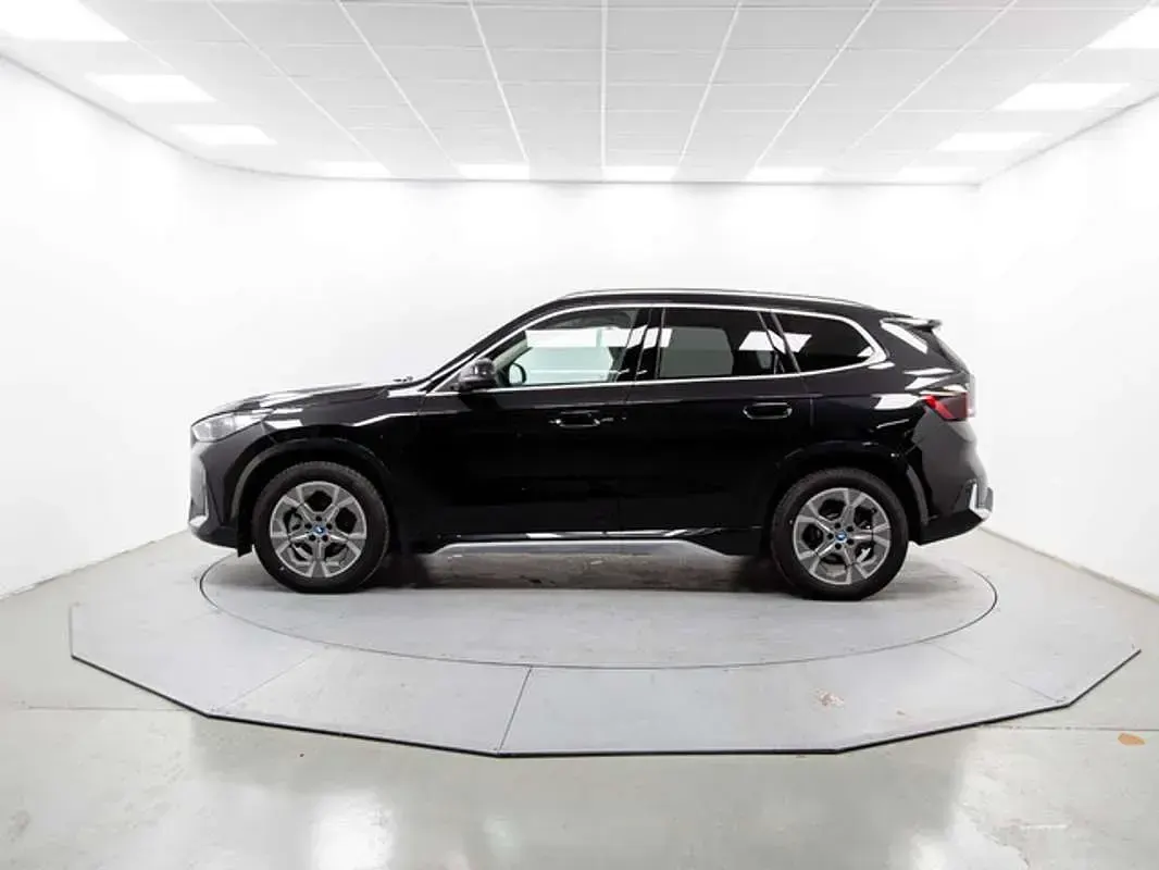 Usado BMW iX1 150 kW (204 CV) 2025 Negro SUV