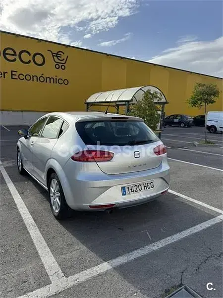 Usado Seat Leon Copa 105 CV (77 kW) 2011 Gris / plata Utilitario