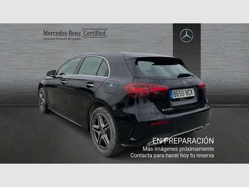Usado Mercedes A250 218 CV (160 kW) 2025 Negro Berlina