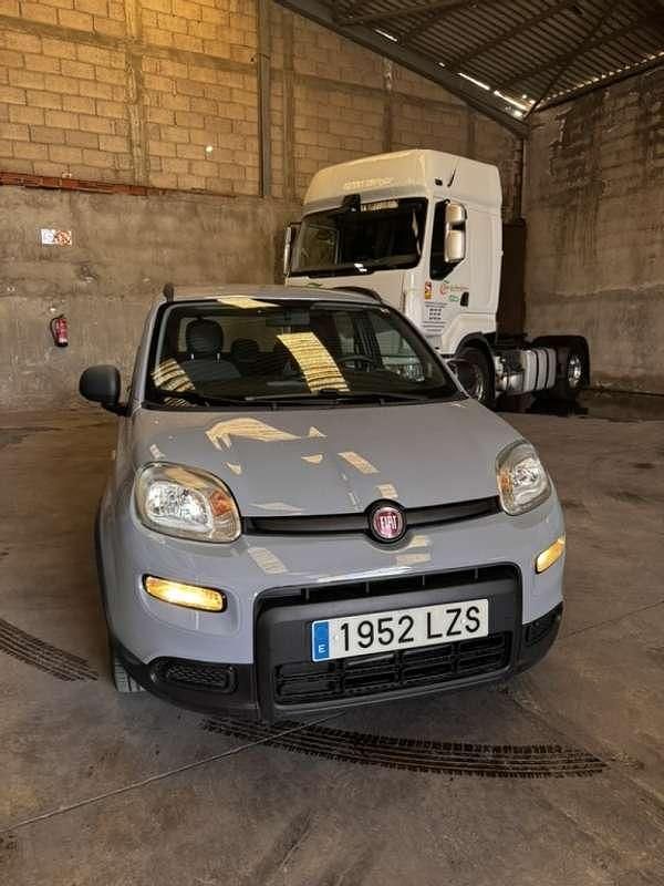 Usado Fiat Panda 69 CV (50 kW) 2022 Gris Utilitario
