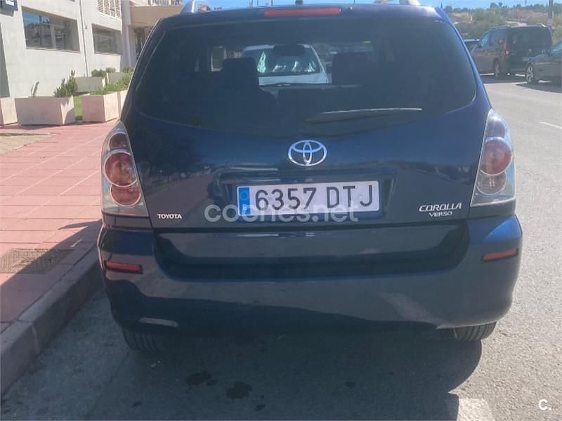 Usado Toyota Corolla Verso Sol 129 CV (94 kW) 2005 Azul Monovolumen