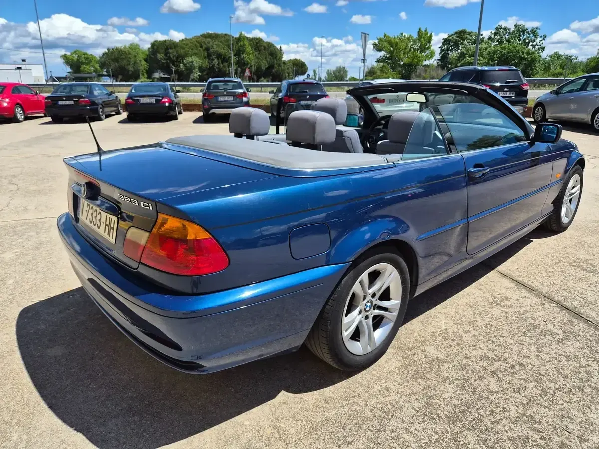 Usado BMW 323 Compact 170 CV (125 kW) 2001 Azul Utilitario