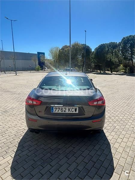 Usado Maserati Ghibli 410 CV (301 kW) 2015 Gris / plata Berlina