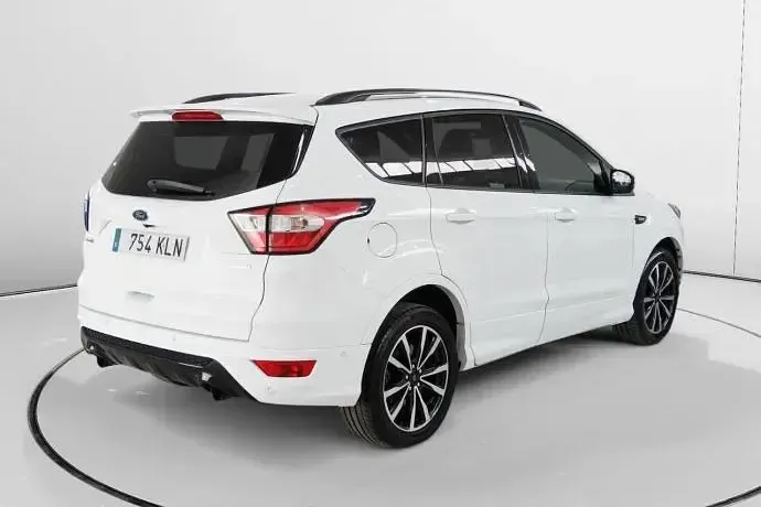 Usado Ford Kuga ST-Line 150 CV (110 kW) 2018 SUV