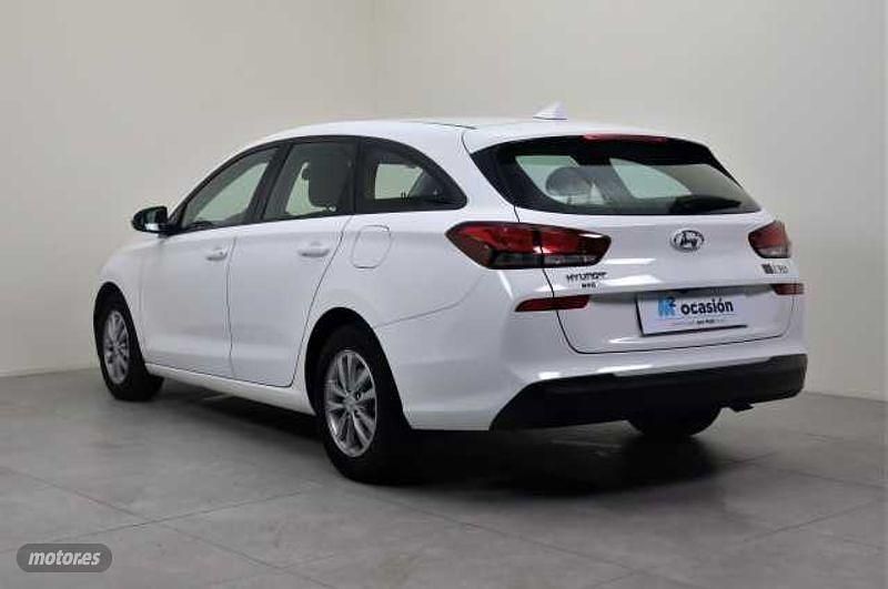 Usado Hyundai i30 110 CV (80 kW) 2018 Blanco Familiar
