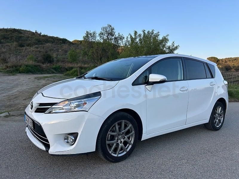Usado Toyota Verso Advance 132 CV (97 kW) 2014 Blanco Monovolumen