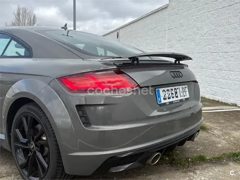 Usado Audi TT S-Line 245 CV (180 kW) 2021 Gris / plata Coupe