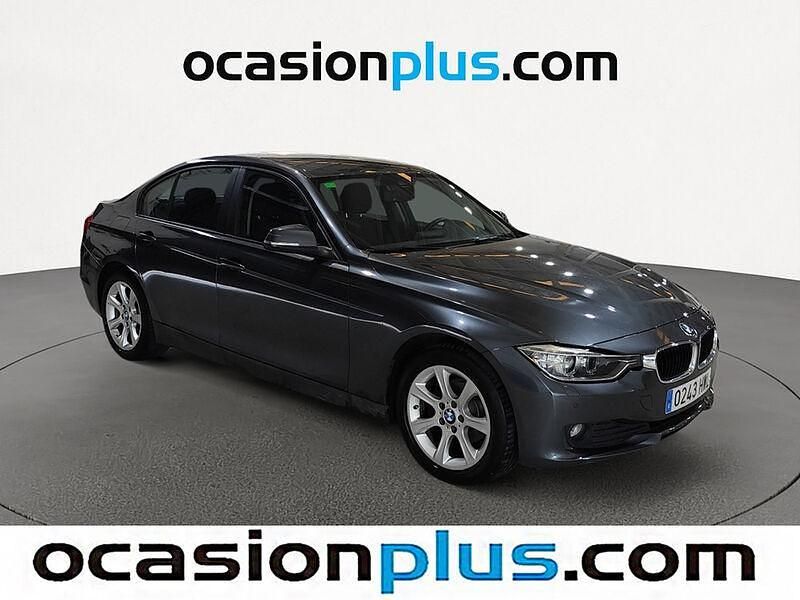 Usado BMW 318 143 CV (105 kW) 2014 Gris Berlina