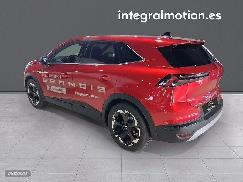 Usado Mitsubishi Grandis 140 CV (102 kW) 2026 Rojo SUV