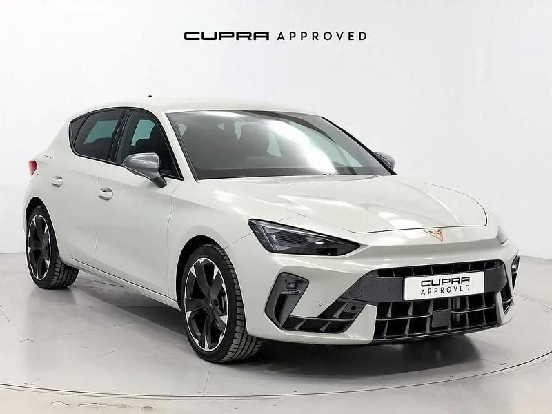 Usado Cupra Leon 150 HP (110 kW) 2024 Cinzento Sedan
