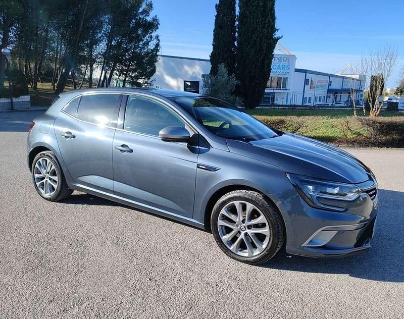 Usado Renault Mégane GT Line GT-Line 132 CV (97 kW) 2016 Gris Utilitario