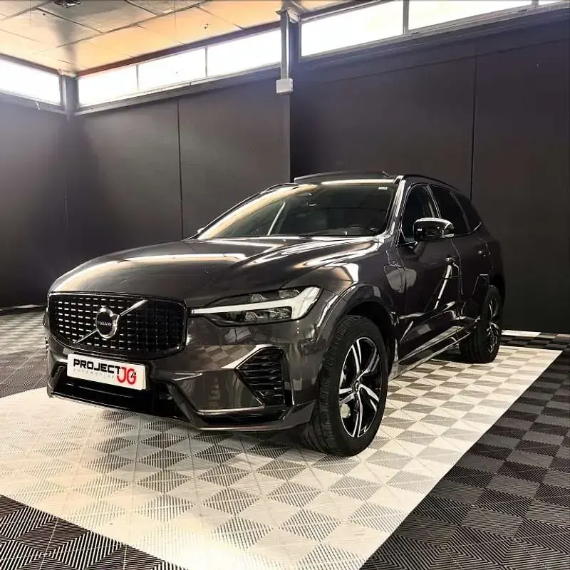 Usado Volvo XC60 R-Design 340 CV (250 kW) 2022 Gris SUV