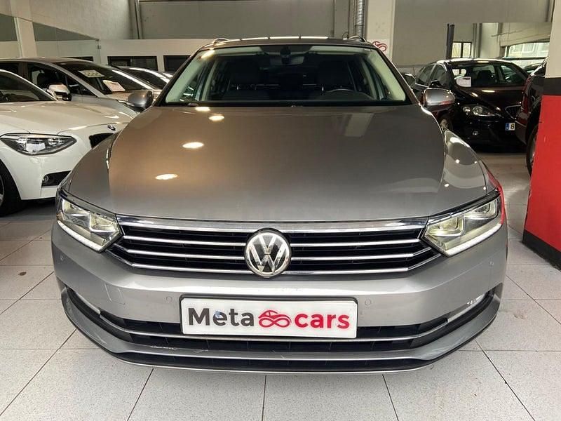 Usado VW Passat Executive 150 CV (110 kW) 2019 Gris Familiar