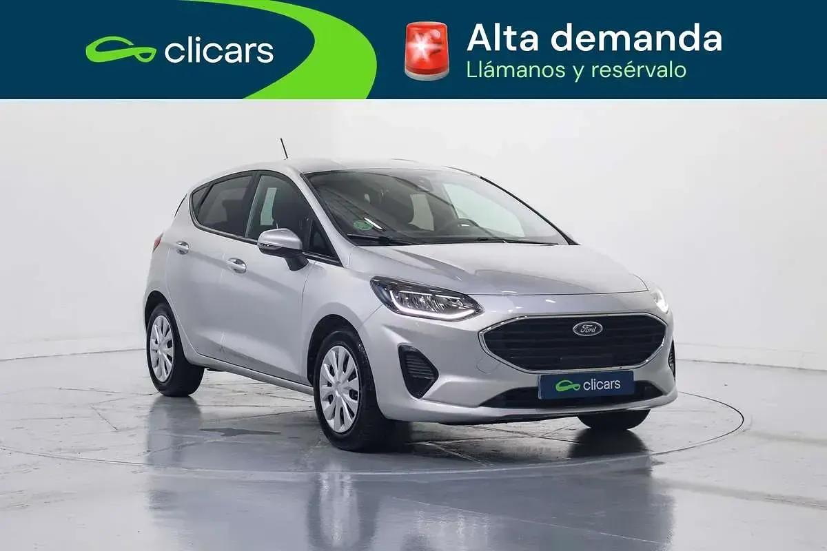 Usado Ford Fiesta Trend 75 CV (55 kW) 2022 Plateado Utilitario