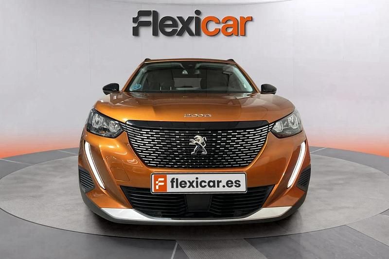 Usado Peugeot 2008 Active 131 CV (96 kW) 2022 Naranja SUV