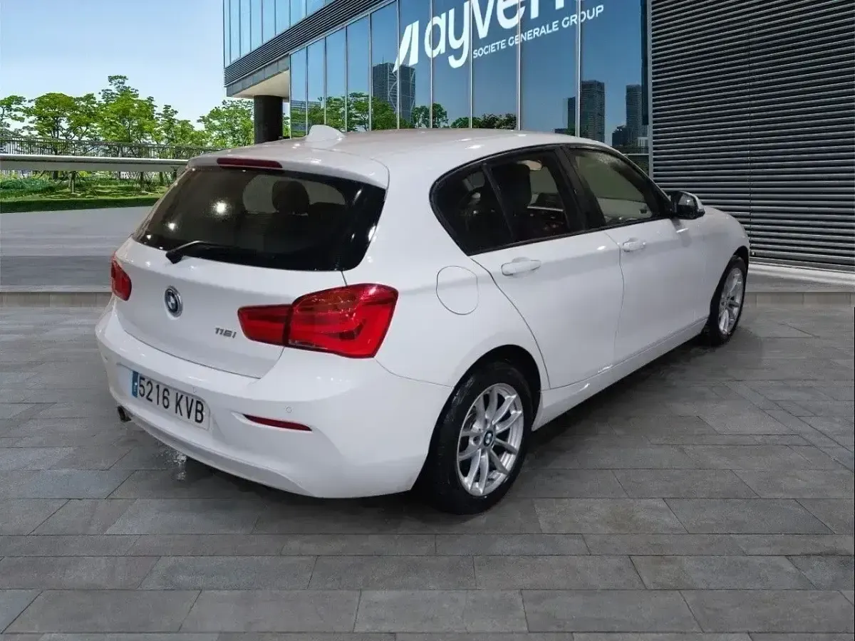 Usado BMW 116 109 HP (80 kW) 2019 Branco Citadino
