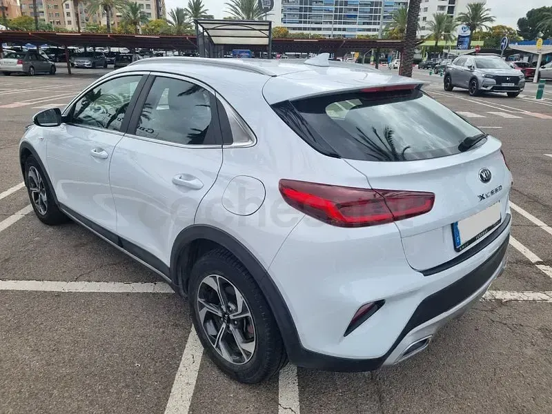 Usado Kia XCeed 160 CV (117 kW) 2021 Blanco SUV