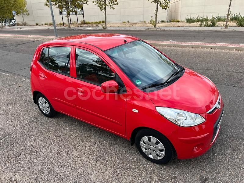 Rojo Usado 2008 Hyundai i10 Comfort Utilitario | 4899 € (Precio justo) - Imagen 1/4