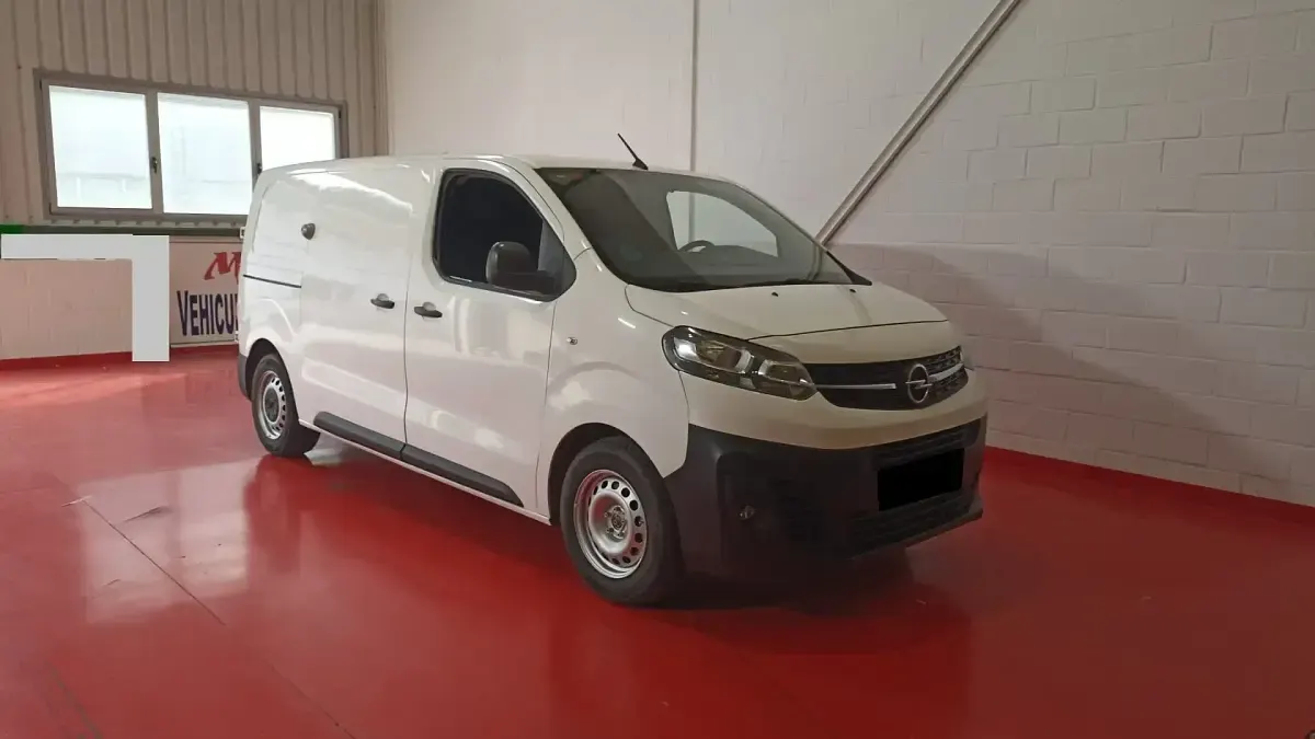Usado Opel Vivaro-e Combi 102 CV (75 kW) 2022 Blanco Monovolumen