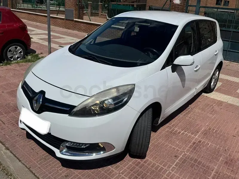 Usado Renault Scénic III Business 110 CV (80 kW) 2013 Blanco Monovolumen