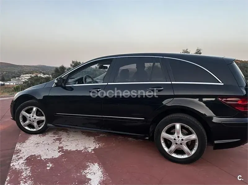 Usado Mercedes R320 224 CV (164 kW) 2008 Negro Familiar