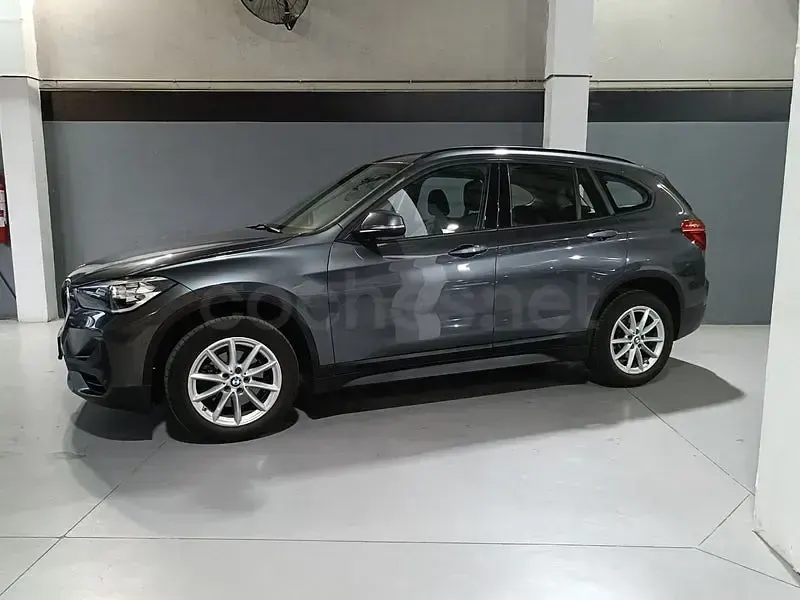 Usado BMW X1 136 CV (100 kW) 2020 Gris / plata SUV