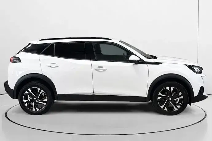 Usado Peugeot 2008 Allure 110 CV (80 kW) 2022 SUV