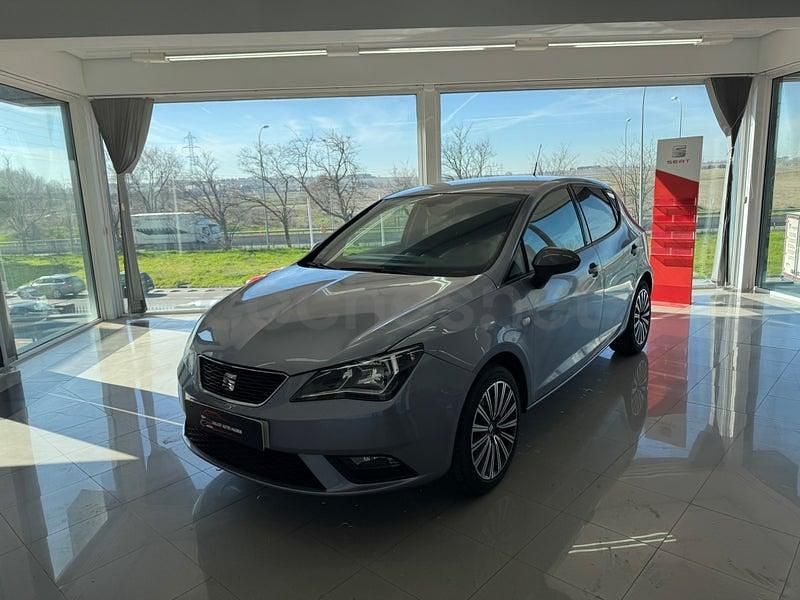 Usado Seat Ibiza CONNECT 110 CV (80 kW) 2016 Gris / plata Berlina