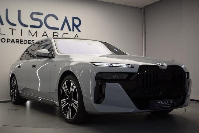 Usado BMW 740 Comfort Edition 299 CV (219 kW) 2023 Gris Berlina