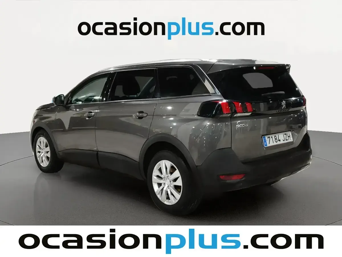 Usado Peugeot 5008 Active 130 CV (95 kW) 2017 Gris SUV