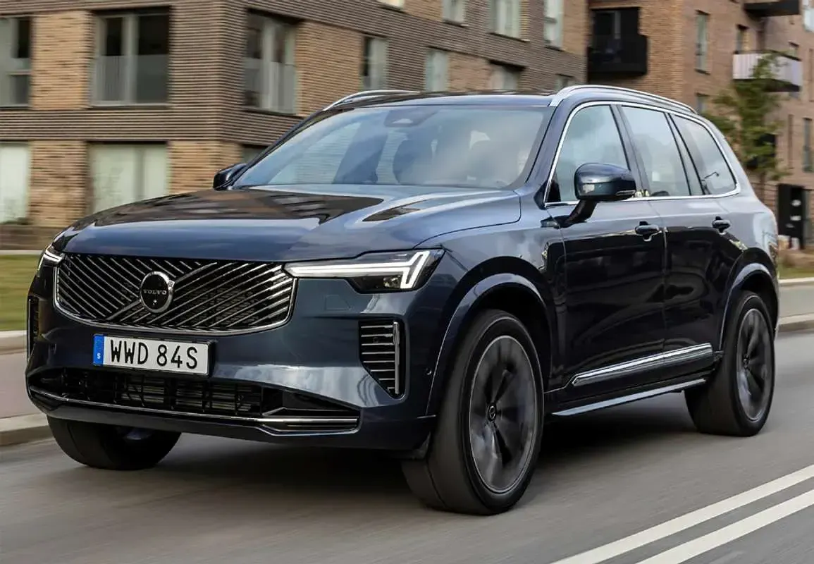 Usado Volvo XC90 R-Design 310 CV (228 kW) 2018 Azul SUV