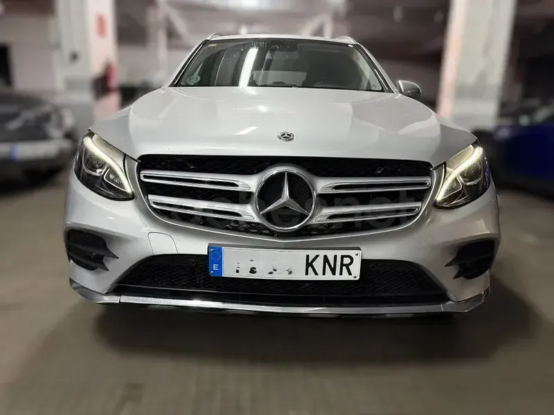 Usado Mercedes GLC250 211 CV (155 kW) 2018 Gris / plata SUV