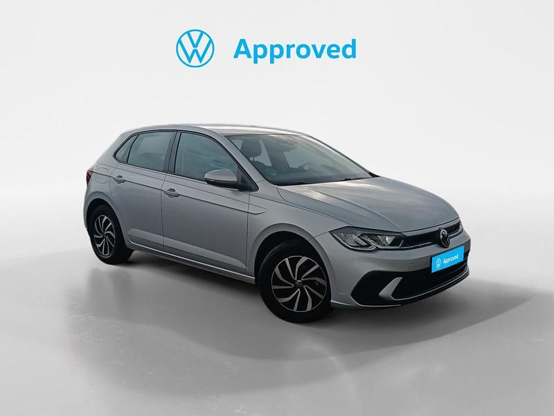 Gris Usado 2024 VW Polo Life Berlina | 22.400 € (Un poco caro) - Imagen 1/4
