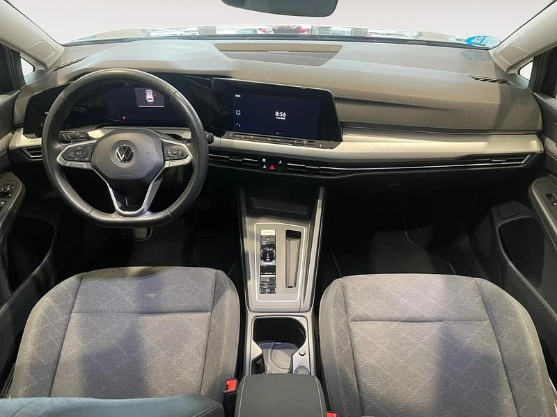 Usado VW Golf VIII Life 110 CV (80 kW) 2021 Azul Familiar