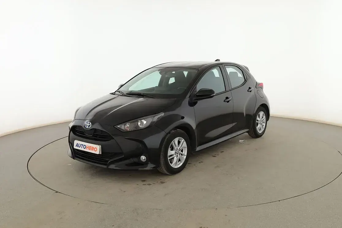 Usado Toyota Yaris Hybrid Active 116 CV (85 kW) 2022 Utilitario
