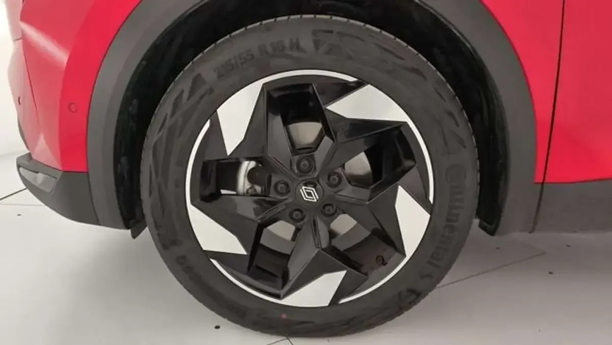 Usado Renault Captur Techno 101 CV (74 kW) 2025 Negro SUV