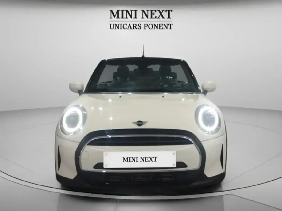 Usado Mini Cooper Cabriolet 136 CV (100 kW) 2022 Blanco Descapotable