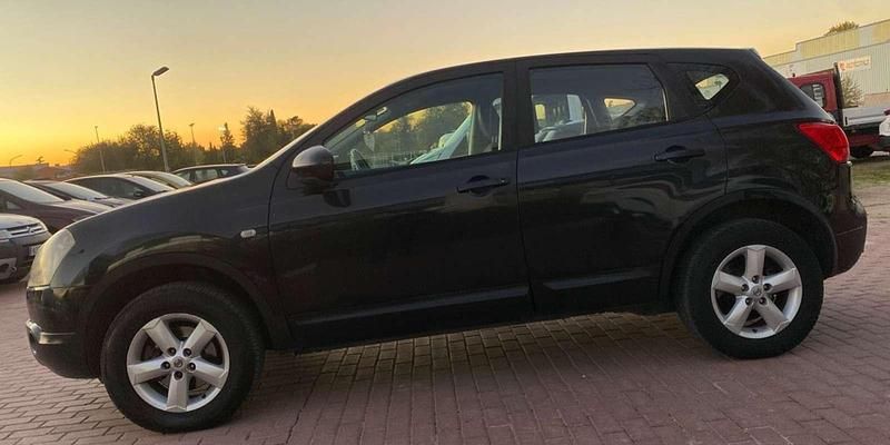 Usado Nissan Qashqai Premium Edition 106 CV (77 kW) 2009 Negro SUV