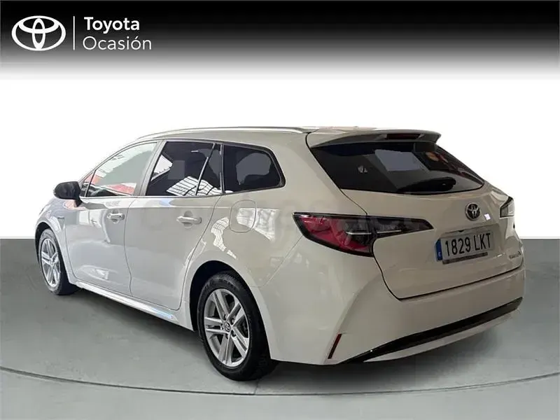 Usado Toyota Corolla Active 122 CV (89 kW) 2020 Blanco Familiar