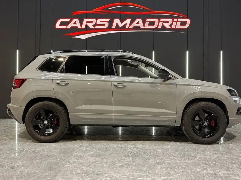 Usado Skoda Karoq Style 150 CV (110 kW) 2019 Gris / plata SUV