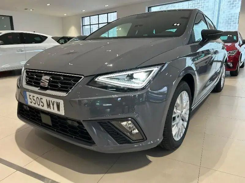 Gris/plata Nuevo 2025 Seat Ibiza FR | 18.800 € (Precio justo) - Imagen 1/4