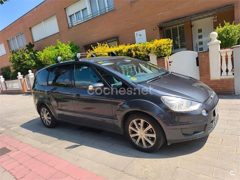 Gris / plata Usado 2007 Ford S-MAX Trend Monovolumen | 4500 € (Buen precio) - Imagen 1/4