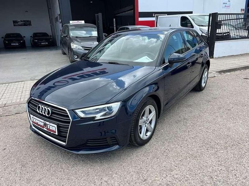 Usado Audi A3 Sportback 116 CV (85 kW) 2019 Blanco Utilitario