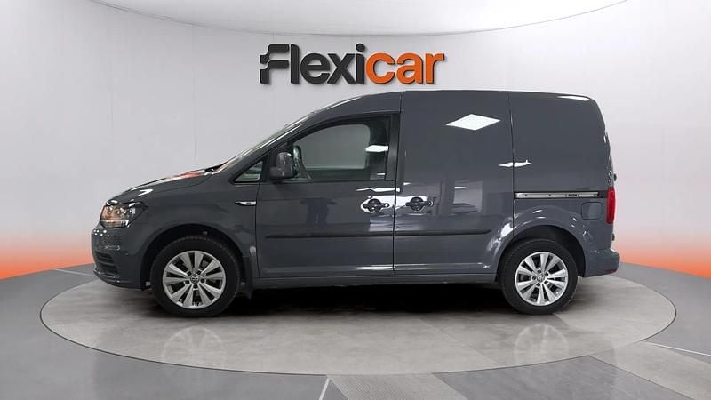 Usado VW Caddy Trendline 110 CV (80 kW) 2016 Gris Monovolumen
