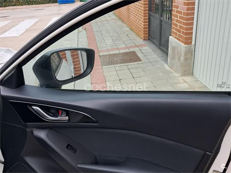 Usado Mazda 3 105 CV (77 kW) 2016 Blanco Berlina