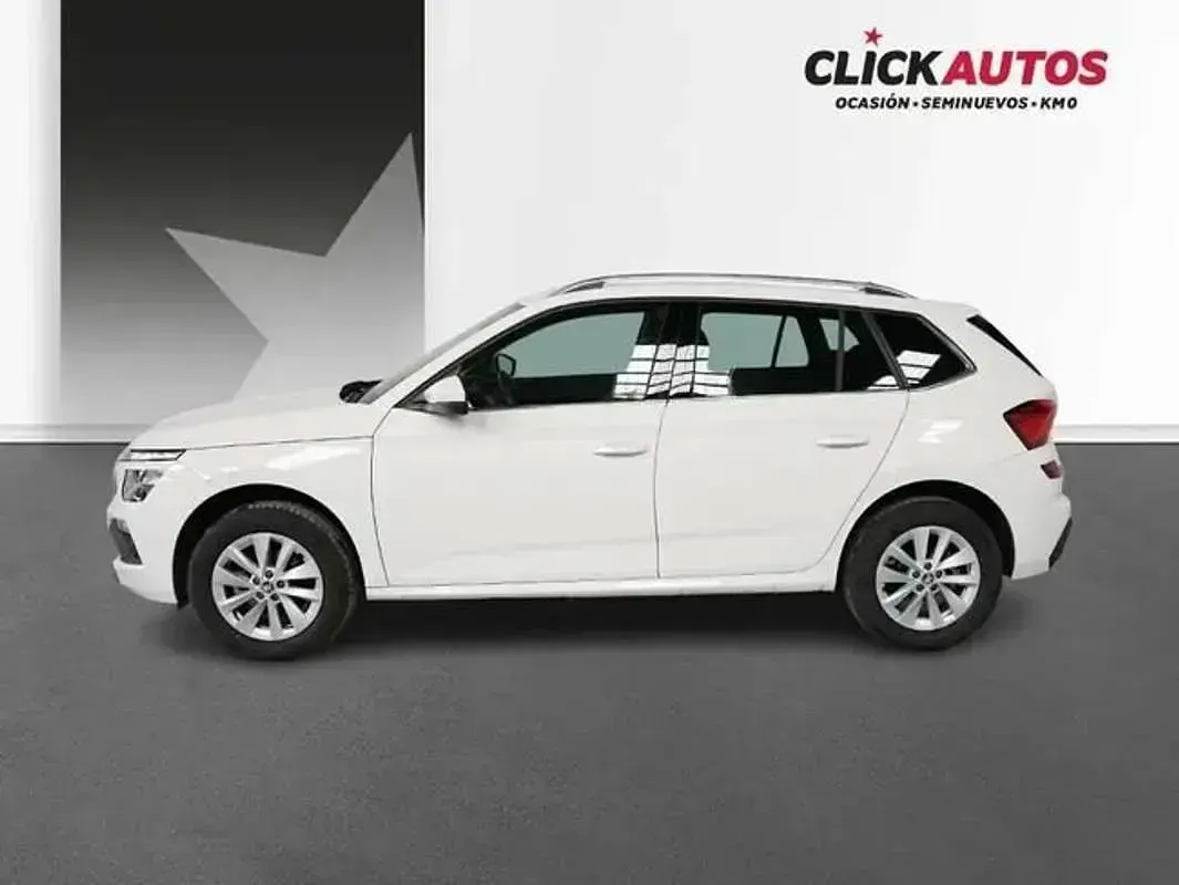 Usado Skoda Kamiq Selection 95 CV (69 kW) 2025 Blanco SUV