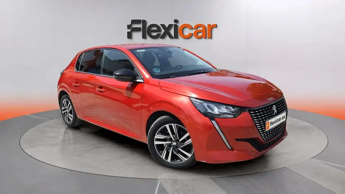 Usado Peugeot 208 Allure 101 CV (74 kW) 2023 Utilitario