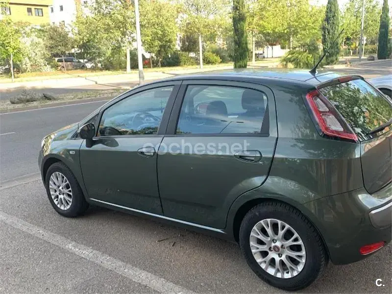 Używany Fiat Punto Evo Dynamic 105 KM (77 kW) 2010 Zielony Hatchback