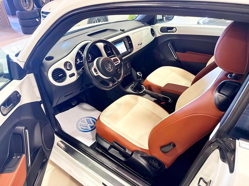Usado VW Beetle 105 CV (77 kW) 2014 Blanco Utilitario